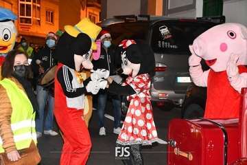 Papá Noel visita de sorpresa Lomo Magullo (Telde)/Francisco Javier Santana.